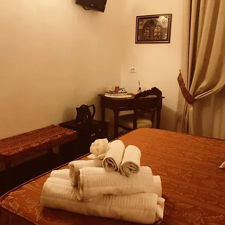 Lady Rose فندق مبيت وإفطار بيزا