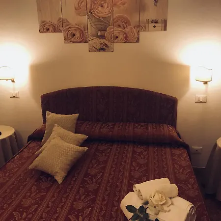 Lady Rose Отель типа 