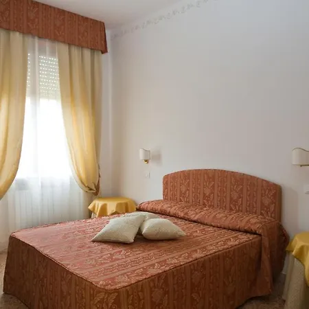 Bed & Breakfast Lady Rose 2*